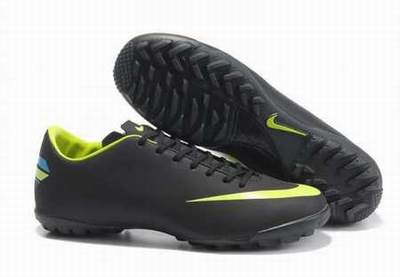 chaussure de foot taille 47